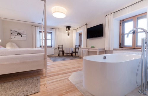 Schonbach Hotel | Weyerhof: Rated 8.8/10 with Pool, Spa & Family Amenities