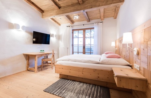 Schonbach Hotel | Weyerhof: Rated 8.8/10 with Pool, Spa & Family Amenities