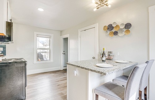 Weymouth Apartment | Weymouth Apartment: Oceanfront Comfort Near Beaches!