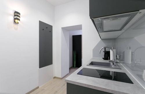 Funfhaus Apartment | Eco-Friendly WF-Apartment Steps from Westbahnhof Station
