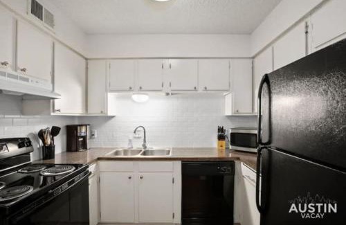 Clarksville Apartment | Relaxing Clarksville Townhome with Pet-Friendly Amenities