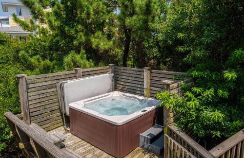Whalehead Beach House | Oceanfront WH155 Off Crew: Perfect for Family Getaways