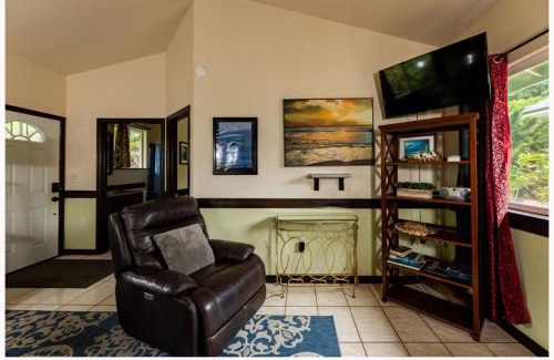 Kehena House | Oceanfront Bliss at Whale House, Rated 9.1/10 by Guests