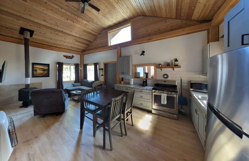 Whale Pass Cabin | Ocean View Cabins at Whale Pass Adventure Property