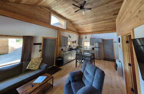 Whale Pass Cabin | Ocean View Cabins at Whale Pass Adventure Property