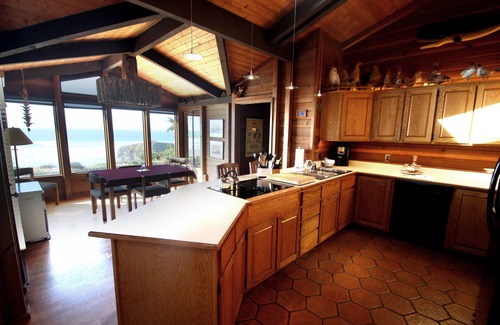Fort Bragg House | Whale Rock: Create Unforgettable Memories by the Ocean
