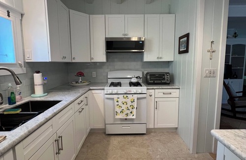 Man O War Cay Cottage | Whale's Tale Cottage: Beachfront Bliss on Man O War Cay