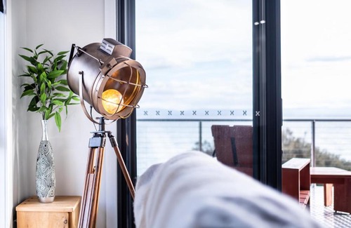 Coles Bay Apartment | Whale Watcher 1: Oceanfront Retreat with Stunning Views