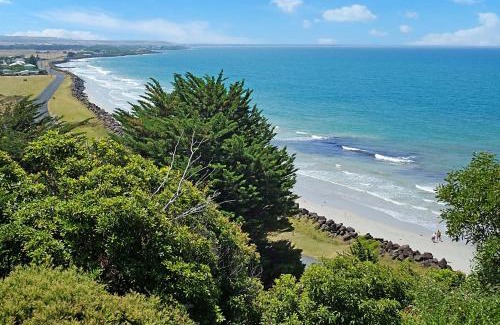 Portland North Hotel | Discover Whalers Rest Motor Inn: Family-Friendly Retreat