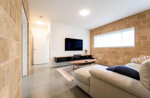 Cape Paterson House | Experience Whales & Wombats: Oceanfront Bliss Awaits!