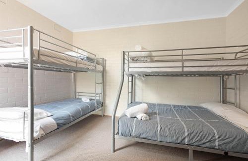 Eden Apartment | Family-Friendly Getaway at Whalevue - Unit 2, 4 Star Rated