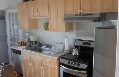 Sag Harbor Apartment | Guest Rated: Whaling Captain Pierson's Apartment Awaits