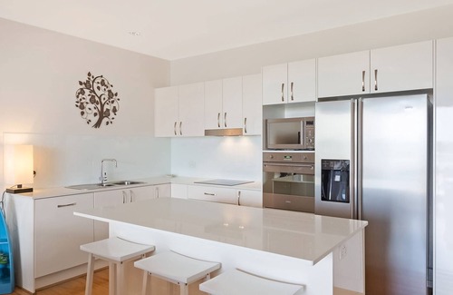 Narooma Apartment | Wharf Apartment Unit 15: Guest Rated 9.8 with Pool & Kitchen