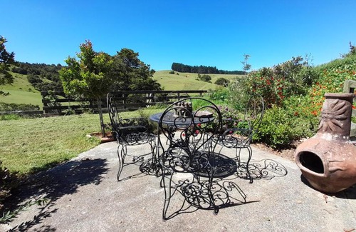 Wellsford Ski Chalet | Oceanfront Wharfe Cottage: Guest Rated 9.9/10 Experience