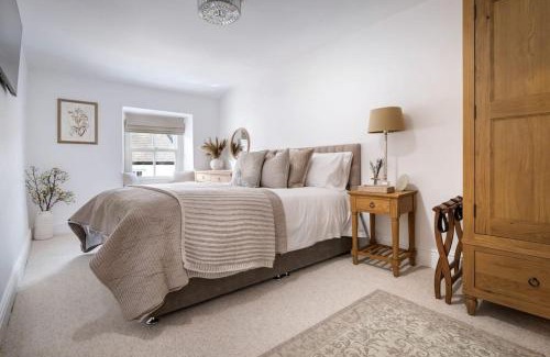 Cartmel House | Wharton Cottage: Family-Friendly Retreat in Lake District