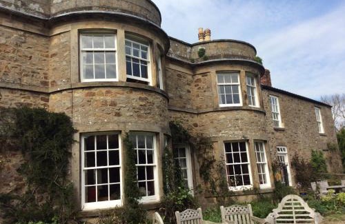 Richmond Bed & Breakfast | Eco-Friendly Whashton Springs Farmhouse B&B with Hot Tub