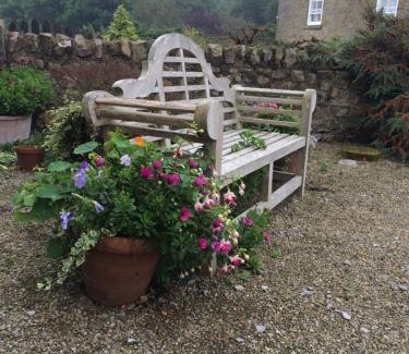 Richmond Bed & Breakfast | Eco-Friendly Whashton Springs Farmhouse B&B with Hot Tub