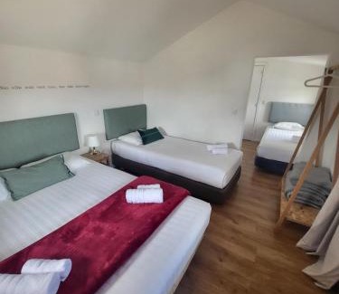 Fatima House | Cozy What Else Guest House - Fatima with Kitchen & Pet Friendly