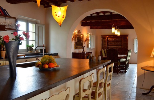 Cortona Villa | Experience the Magic of Ocean View Getaways