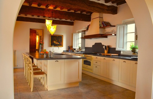 Cortona Villa | Experience the Magic of Ocean View Getaways