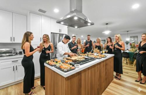 Hunt Club House | Whats So Addictive About This Green House