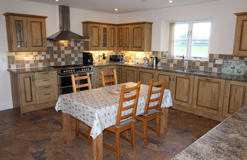 Cramlington Cottage | Pet-Friendly Wheatlands Cottage at Burradon Farm - Rated 10/10