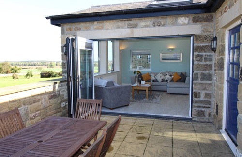 Cramlington Cottage | Pet-Friendly Wheatlands Cottage at Burradon Farm - Rated 10/10