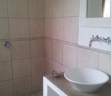 Bredasdorp Bed & Breakfast | Wheatlands Lodge: Pet Friendly Stay with Breakfast Included