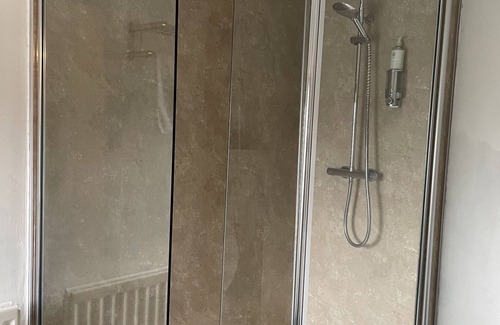 Ingleton Hotel | Welcoming Wheatsheaf: Family-Friendly with Breakfast Included