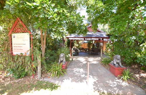 Nelly Bay Cottage | Accessible Cottage with Pool and Ocean View in Tranquil Setting