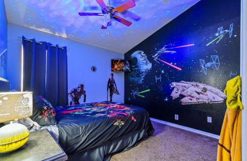 Windsor Palms House | Accessible Lakeview 4BR House with Pool and Game Room