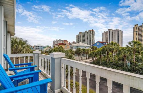 Navarre Beach House | Unwind at When the Sun Goes Down: Pet-Friendly Retreat