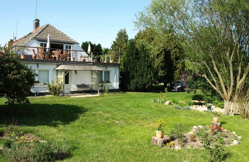 Muritz Apartment | A Scenic Escape with Garden Views and Pet-Friendly Amenities