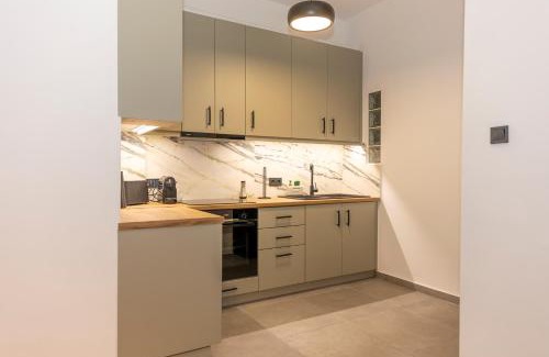 Zografos Apartment | Dreamy Getaway at Where Dreams Attend Address!