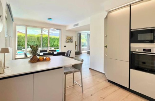 Colico Piano Apartment | Where Elegance Meets the Water’s Edge – A Lakefront Villa Retreat