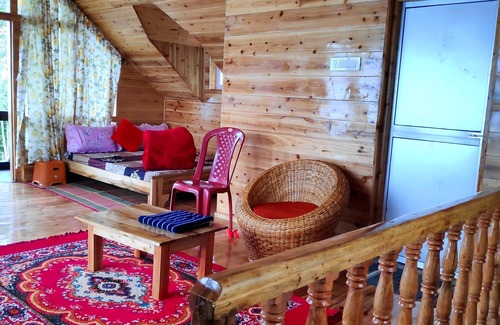 Darjeeling Ski Chalet | Experience Solitude in the Himalayas with Family-Friendly Amenities