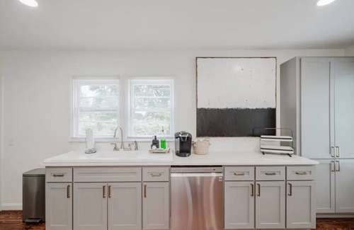 Northport House | Where Tradition Meets Comfort in Historic Northportand Bryant-Denny Stadium