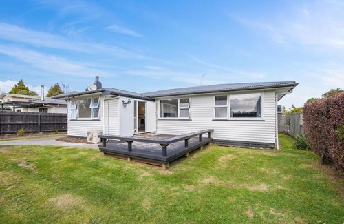 Taupo House | Family-Friendly Wheretia Cottage - Top-Rated Taupo Retreat