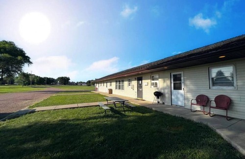 Bonesteel Cabin | Family-Friendly Retreat at Whetstone Bay Lodge Room 4