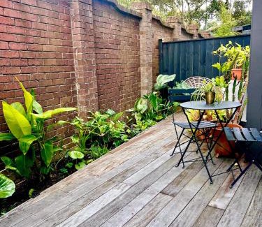Greenlane - Ellerslie House | Family-Friendly Wheturangi Urban Escape: A Relaxing Retreat