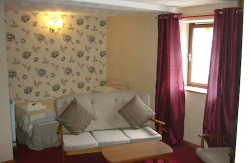Wheyrigg Hotel | Wheyrigg Hall: Cozy Stay with Restaurant & Family Amenities