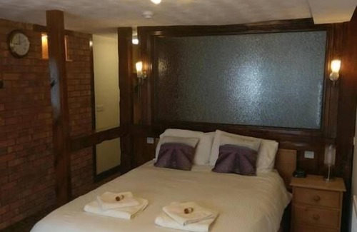 Wheyrigg Hotel | Wheyrigg Hall: Cozy Stay with Restaurant & Family Amenities
