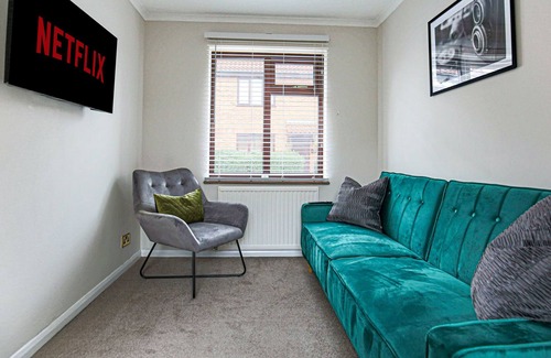 Great Linford House | Family-Friendly Hotel in Whichford, Milton Keynes