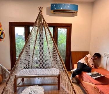 Kailash Colony Hotel | Whiite Panda - Backpacker Hostel in Delhi Greater Kailash