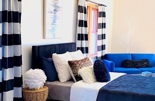 Norman House | Whimsical 4BR Casa Algeria near OU & Campus Corner