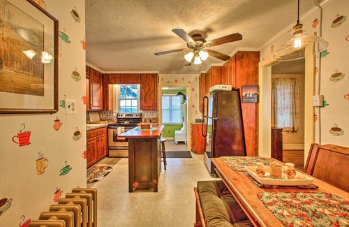Witmer House | Delightful Lancaster House with Porch Near Amish Farm