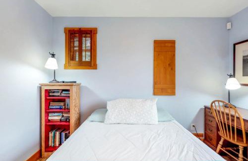 Port Orford House | Inviting Whimsy by the Sea: Pet and Child Friendly Retreat