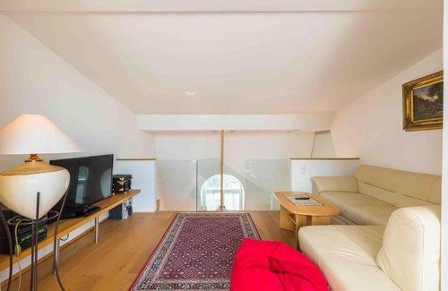 Hietzing Apartment | Elegant Two-Level Retreat with Whirlpool and Rooftop Views