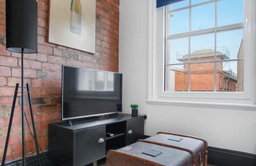 Pontrilas Apartment | WhiskAwayStays Foregate Studio No 4