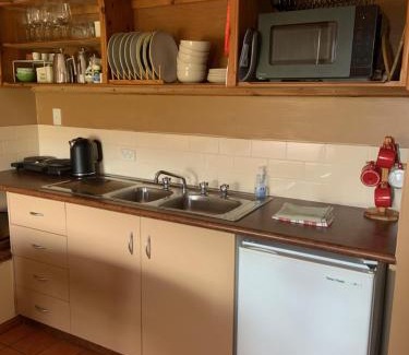 Severnlea Ski Chalet | Discover Whiskey Gully Wines: Guest Rated 9/10 with Breakfast